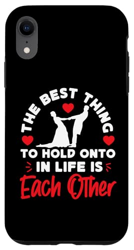 Zukünftige Braut: Das Beste, woran man festhalten kann, ist aneinander Hülle für iPhone XR von Bride To Be And Bridal Shower Engagement Designs