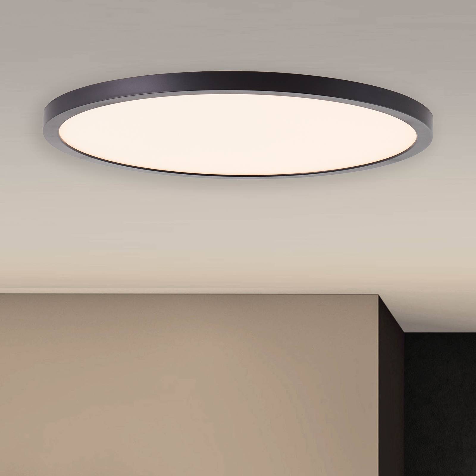 LED-Deckenlampe Tuco, dimmbar, schwarz, Kunststoff, Ø 30 cm LED-Deckenlampe Tuco, dimmbar, schwarz, Kunststoff, Ø 30 cm von Brilliant