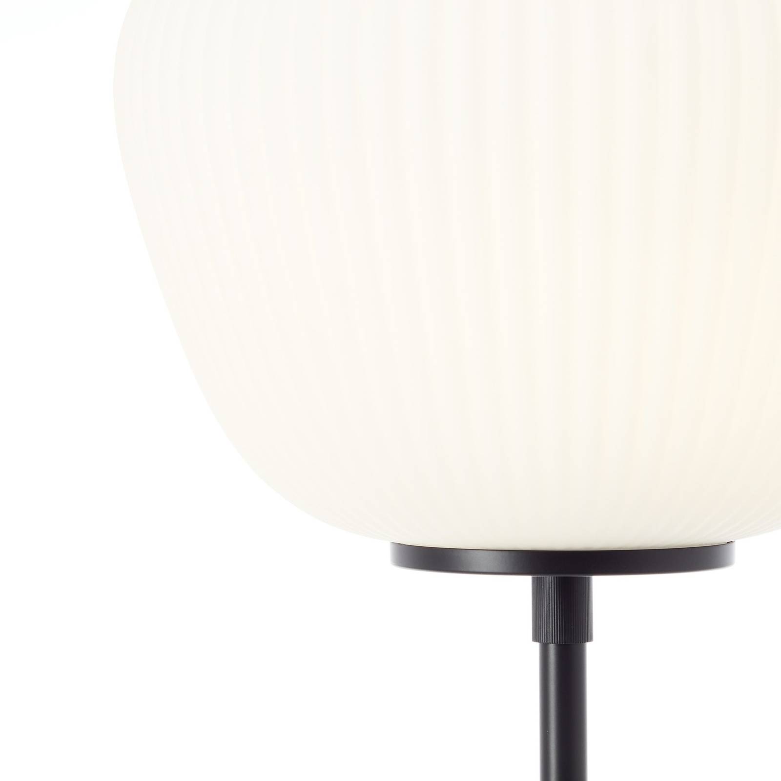 Stehlampe Kaizen, Höhe 140 cm, opal, Glas/Metall Stehlampe Kaizen, Höhe 140 cm, opal, Glas/Metall von Brilliant