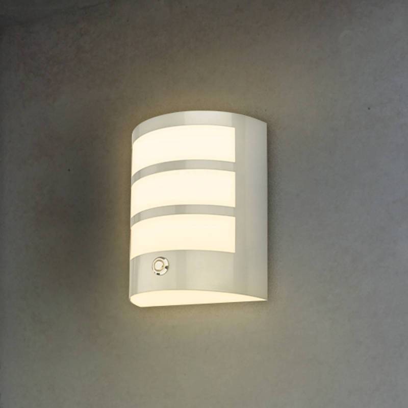 LED-Akku-Außenwandlampe 3793014, chromfarben, dimmbar, IP44 von Briloner