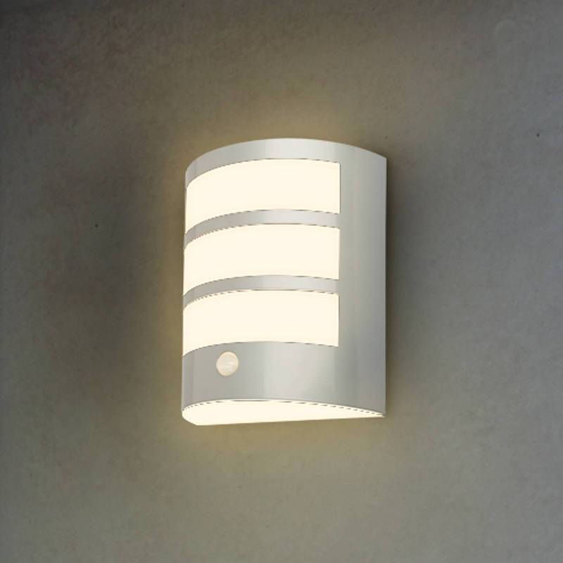 LED-Akku-Außenwandleuchte 3795014, chromfarben, Sensor, IP44 von Briloner