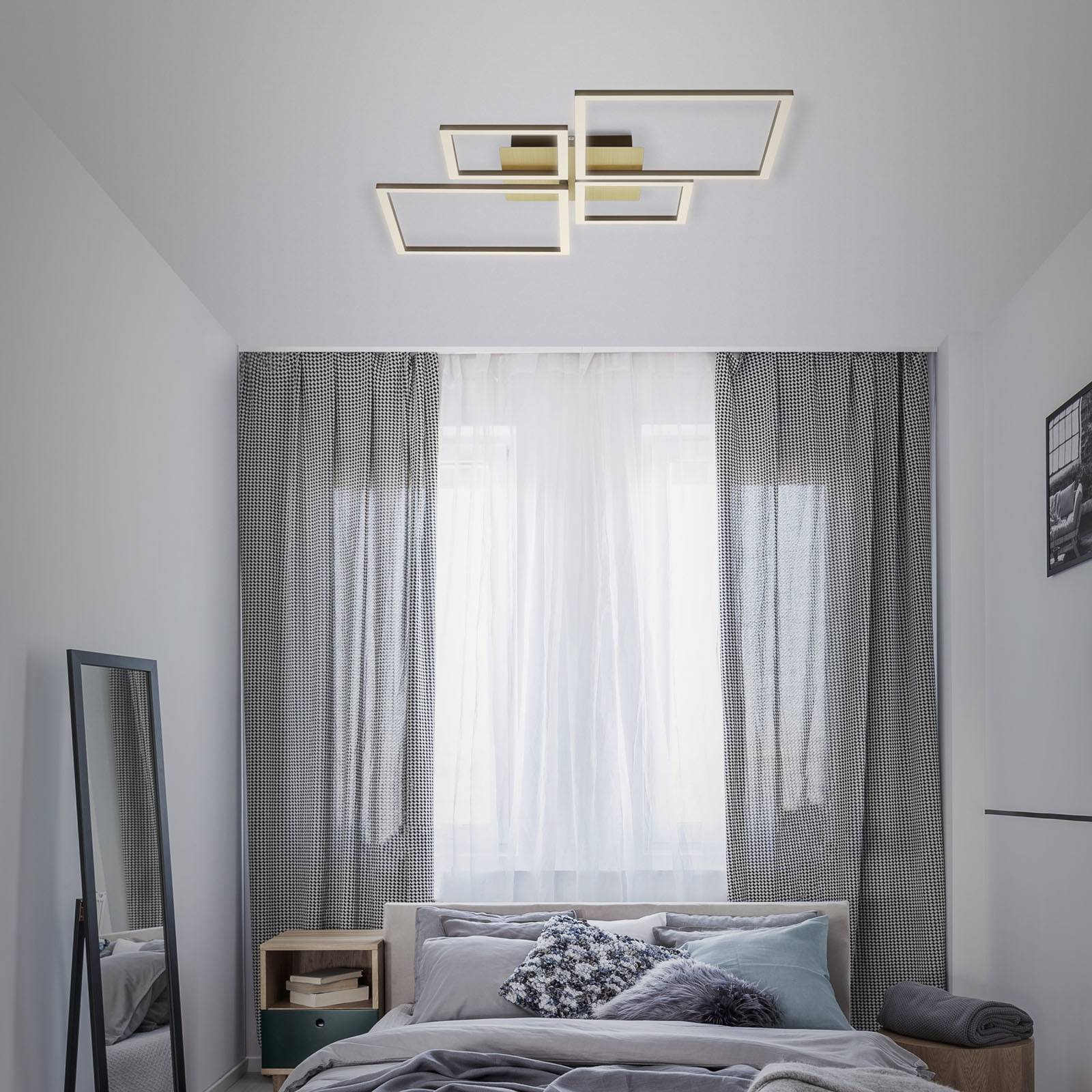 LED-Deckenlampe Frame, gold, dimmbar, 4-flammig LED-Deckenlampe Frame, gold, dimmbar, 4-flammig von Briloner