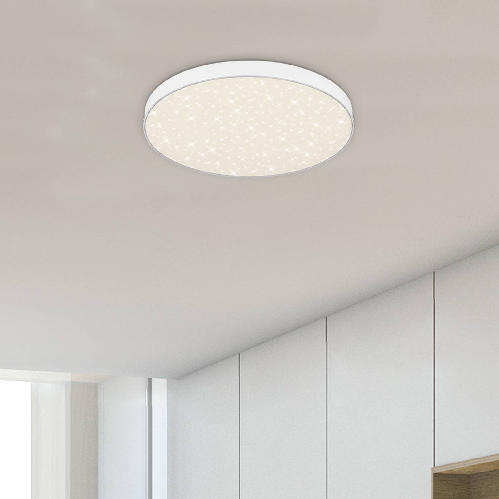 LED-Deckenleuchte Flame Star, Ø 28,7 cm, weiß LED-Deckenleuchte Flame Star, Ø 28,7 cm, weiß von Briloner