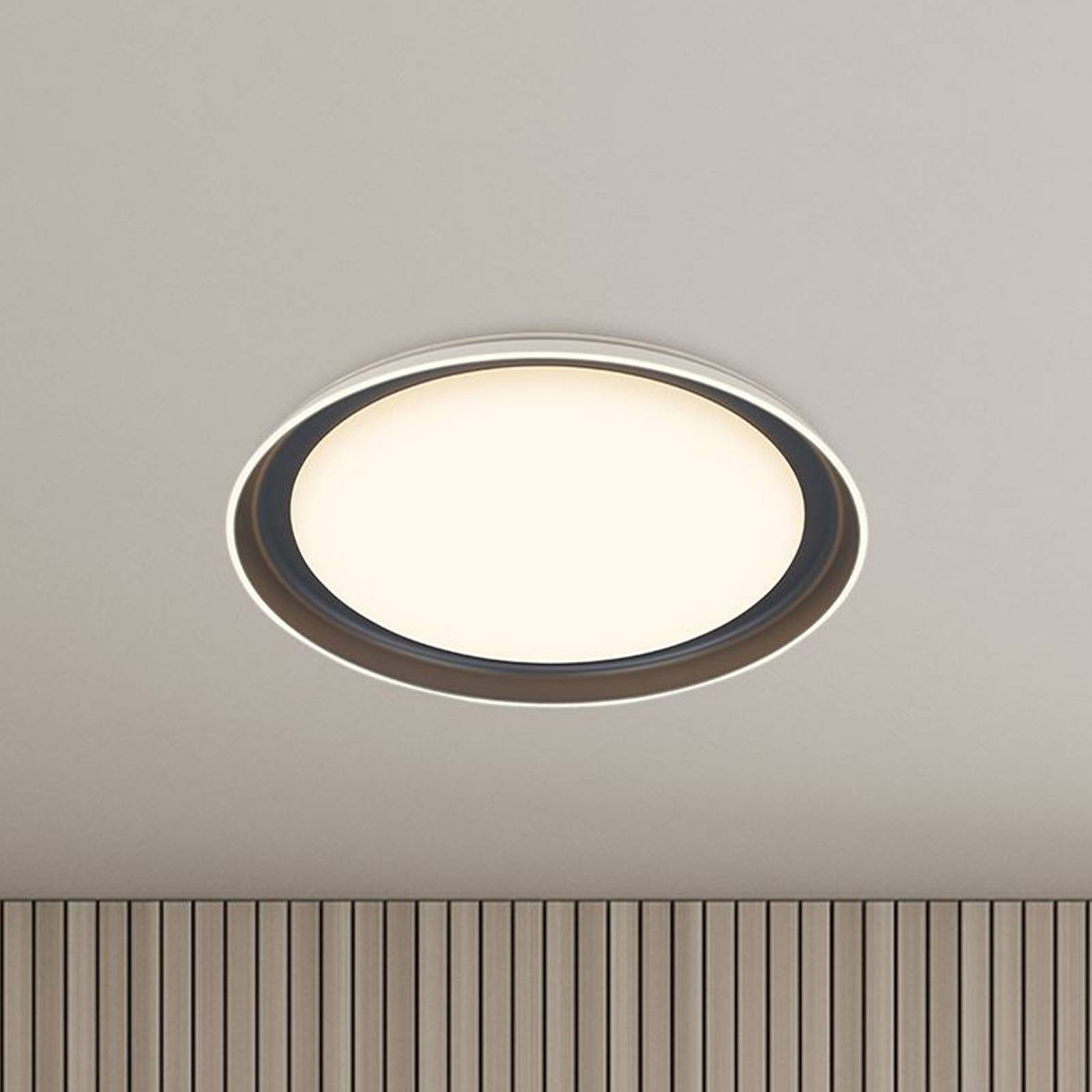 LED-Deckenleuchte Ijus, weiß/anthrazit, Ø 43 cm, Kunststoff LED-Deckenleuchte Ijus, weiß/anthrazit, Ø 43 cm, Kunststoff von Briloner