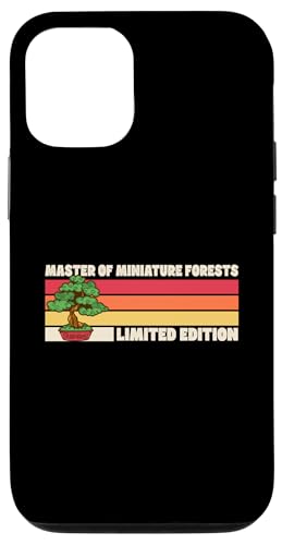 Bonsai Master Of Miniature Forests Limited Edition Retro 70er Jahre Hülle für iPhone 12/12 Pro Bonsai Master Of Miniature Forests Limited Edition Retro 70er Jahre Hülle für iPhone 12/12 Pro von Buddhist Zen Garden Outdoor Bonsai Tree Art Merch