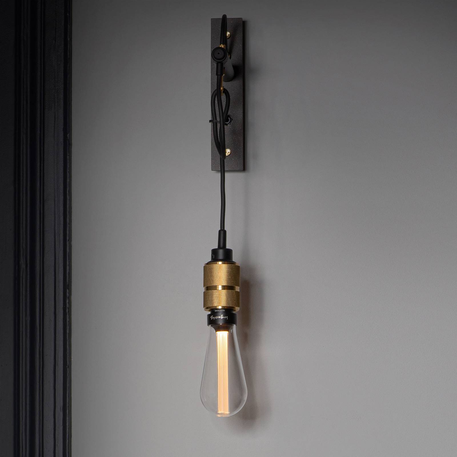 Buster + Punch Hooked Wall nude grafit/messing Buster + Punch Hooked Wall nude grafit/messing von Buster + Punch