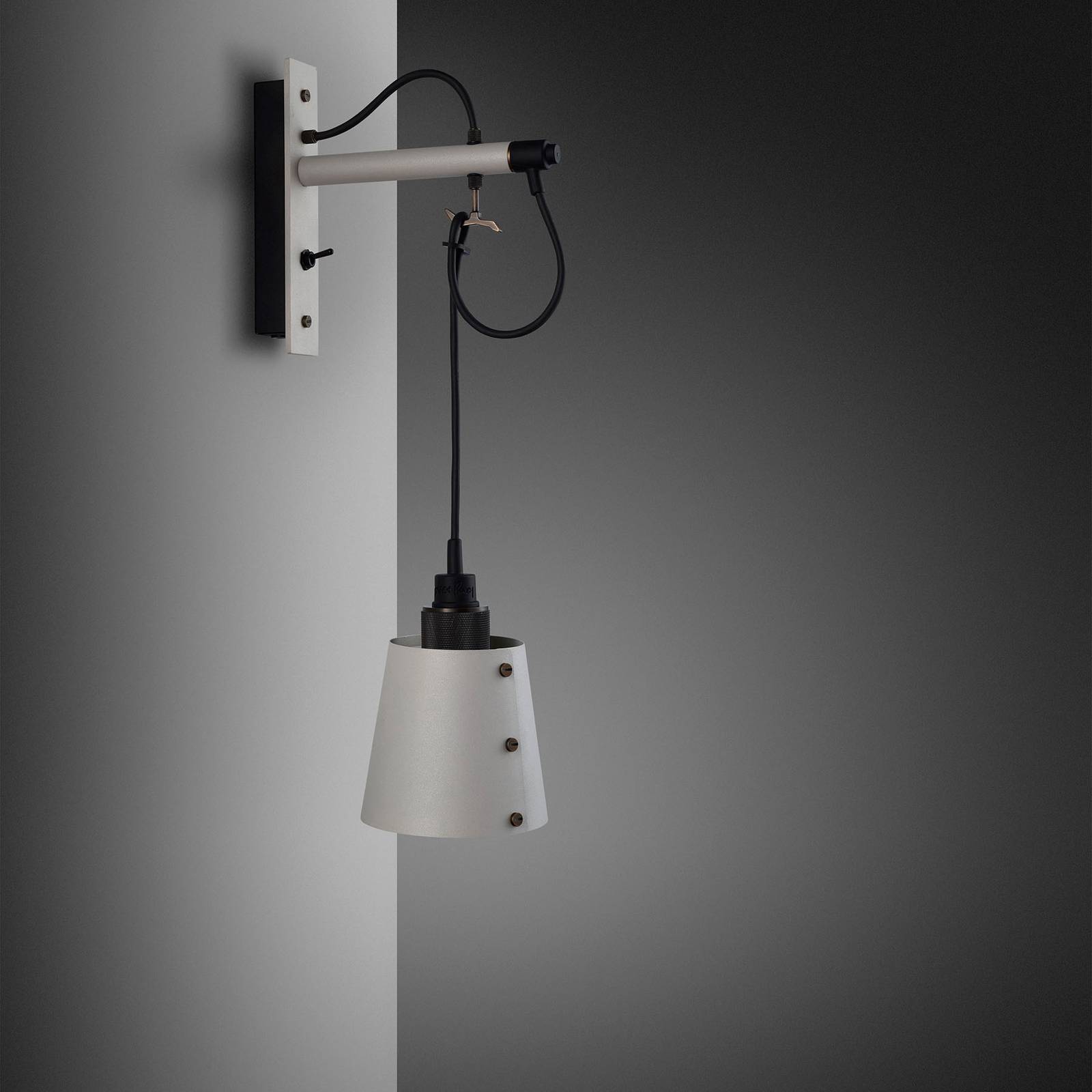 Buster + Punch Hooked Wall small grau/bronze Buster + Punch Hooked Wall small grau/bronze von Buster + Punch