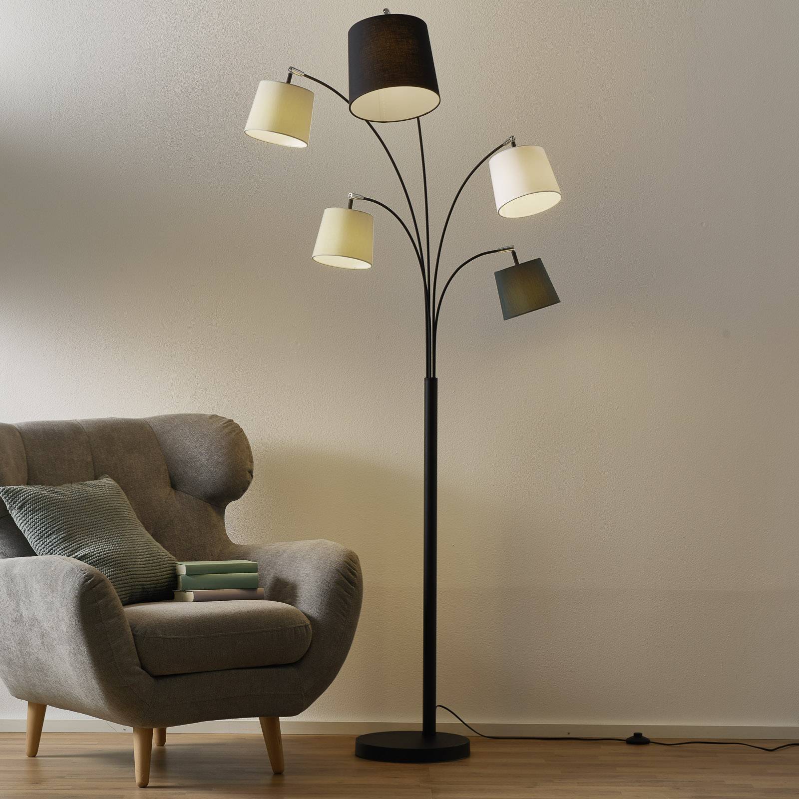 By Rydéns Foggy Stehlampe, 5 Schirme, schwarz By Rydéns Foggy Stehlampe, 5 Schirme, schwarz von By Rydéns