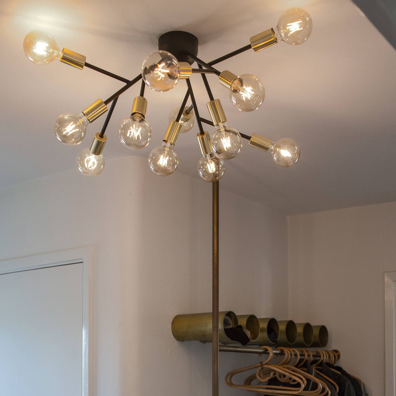 By Rydéns Heroes Deckenlampe schwarz/messing 12fl By Rydéns Heroes Deckenlampe schwarz/messing 12fl von By Rydéns