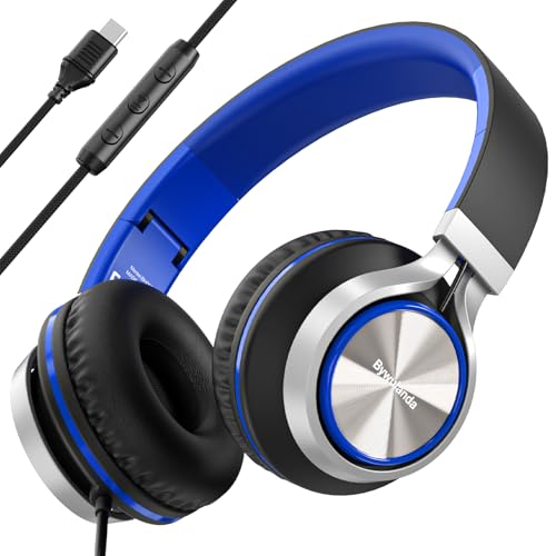 Bywulanda USB-C Kopfhörer mit Mikrofon und Lautstärkeregler, Over Ear Stereo Headsets für iPhone 15, 16 Pro, kabelgebunden, Faltbare Kopfhörer für Smartphones, Chromebook, Laptop, Tablets, Reisen Bywulanda USB-C Kopfhörer mit Mikrofon und Lautstärkeregler, Over Ear Stereo Headsets für iPhone 15, 16 Pro, kabelgebunden, Faltbare Kopfhörer für Smartphones, Chromebook, Laptop, Tablets, Reisen von Bywulanda