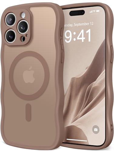 CAPRARO Niedliche Schutzhülle für iPhone 15 Pro Max, kompatibel mit MagSafe, [Curly Wave Edge] [vollständiger Kameraschutz] [4 m Fallschutz] Magnetische Handyhülle für 15 Pro Max 6,7 Zoll, Braun von CAPRARO