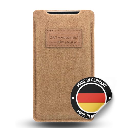 CATHAstories Breite Hülle für iPhone 15 Pro Max/Max, 14 Pro Max / 14 Plus, 13 Pro Max / 13 Plus MIT Apple Case. Tasche, Handyhülle aus nachhaltigem Filz – Made in Germany - Farbe Sand von CATHAstories