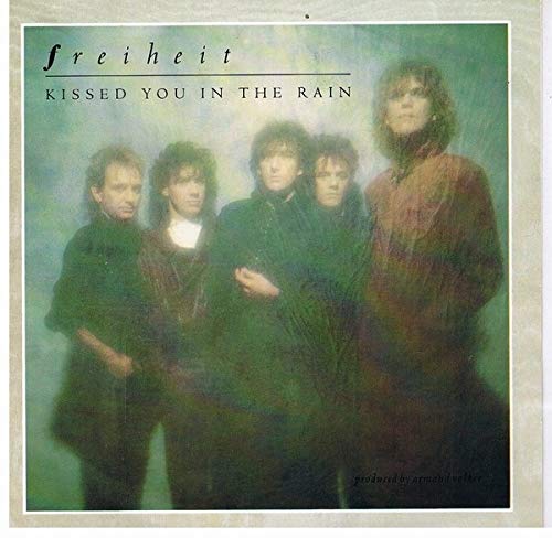 KISSED YOU IN THE RAIN 7 INCH (7" VINYL 45) UK CBS 1988 von CBS