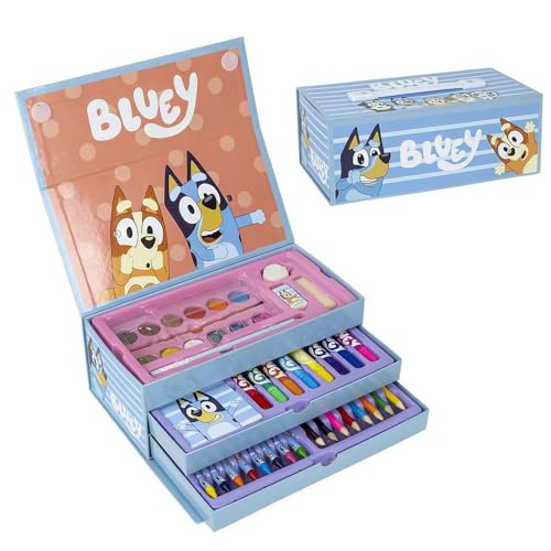 CERDÁ LIFE'S LITTLE MOMENTS Bluey Inspired Schreibwaren Set - Farbe Blau - 26 X 10 X 13 Cm - Inklusive Etui mit allem, was Sie zum Malen brauchen - Original Produkt in Spanien entworfen CERDÁ LIFE'S LITTLE MOMENTS Bluey Inspired Schreibwaren Set - Farbe Blau - 26 X 10 X 13 Cm - Inklusive Etui mit allem, was Sie zum Malen brauchen - Original Produkt in Spanien entworfen von CERDÁ LIFE'S LITTLE MOMENTS