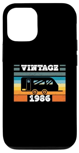 Campingwagen Camping Jahrgang 1986 Geburtstags Wohnwagen Hülle für iPhone 12/12 Pro Campingwagen Camping Jahrgang 1986 Geburtstags Wohnwagen Hülle für iPhone 12/12 Pro von CLICK-HERE for more Caravan-Trailer Birthday Shirt