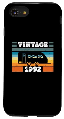 Campingwagen Camping Jahrgang 1992 Geburtstags Wohnwagen Hülle für iPhone SE (2020) / 7 / 8 von CLICK-HERE for more Caravan-Trailer Birthday Shirt