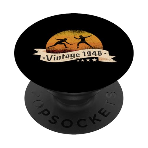 Fechter Jahrgang 1946 Geburtstag Fechtsport Fechten PopSockets Klebender PopGrip Fechter Jahrgang 1946 Geburtstag Fechtsport Fechten PopSockets Klebender PopGrip von CLICK-HERE for more Fencing Birthday Shirts