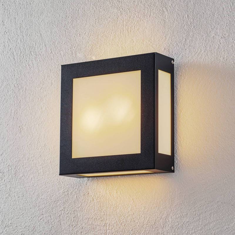 Außenwandleuchte Legendo in quadratischer Form von CMD