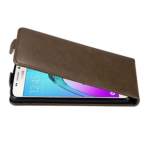 Cadorabo Hülle kompatibel mit Samsung Galaxy A3 2016 Flip Design aus Premium Kunst Leder Flip Klappbare Stoßfeste Magnetische Cover Hülle für Galaxy A3 2016 Tasche in Braun von Cadorabo