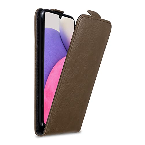 Cadorabo Hülle kompatibel mit Samsung Galaxy A33 5G Flip Design aus Premium Kunst Leder Flip Klappbare Stoßfeste Magnetische Cover Hülle für Galaxy A33 5G Tasche in Braun von Cadorabo