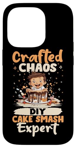 Cake Smash: Handwerkliches Chaos: DIY Cake Smash-Experte Hülle für iPhone 14 Pro Cake Smash: Handwerkliches Chaos: DIY Cake Smash-Experte Hülle für iPhone 14 Pro von Cake Smash Family Designs For Smash Cake