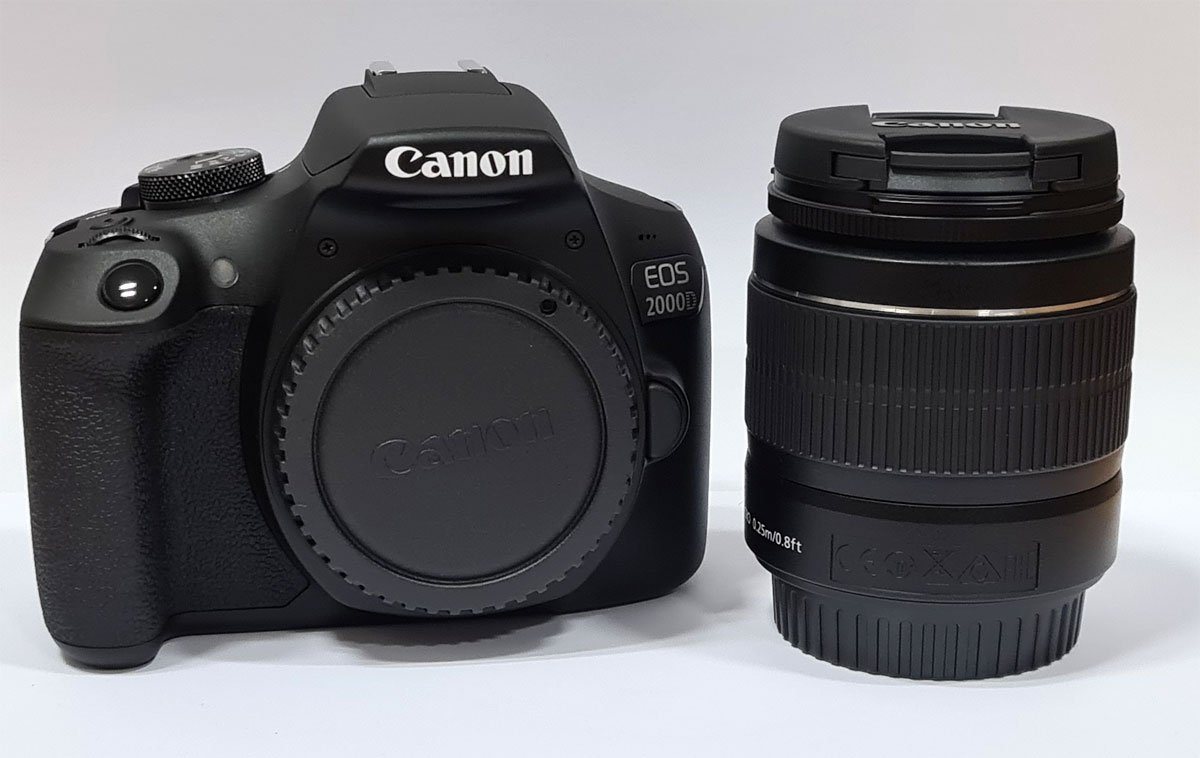 Canon EOS 2000D + EF-S II 18-55 mm Spiegelreflexkamera Canon EOS 2000D + EF-S II 18-55 mm Spiegelreflexkamera von Canon