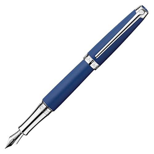 Caran d'Ache LÉMAN Füllfederhalter in der Farbe: Nachtblau matt, Schreibfeder aus Gold 18 Karat, Federgröße: B, Länge: 14,1 cm, 4799.459 von Caran d'Ache