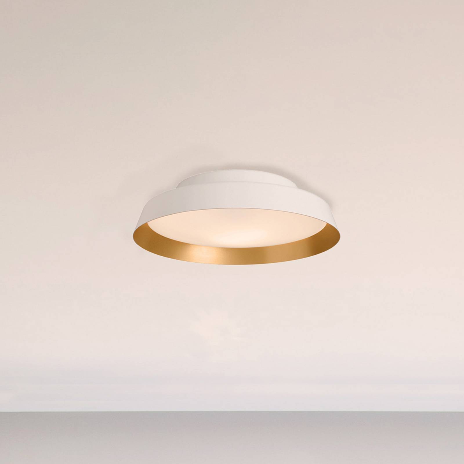 LED-Deckenleuchte Boop! Ø37cm weiß/gold LED-Deckenleuchte Boop! Ø37cm weiß/gold von Carpyen