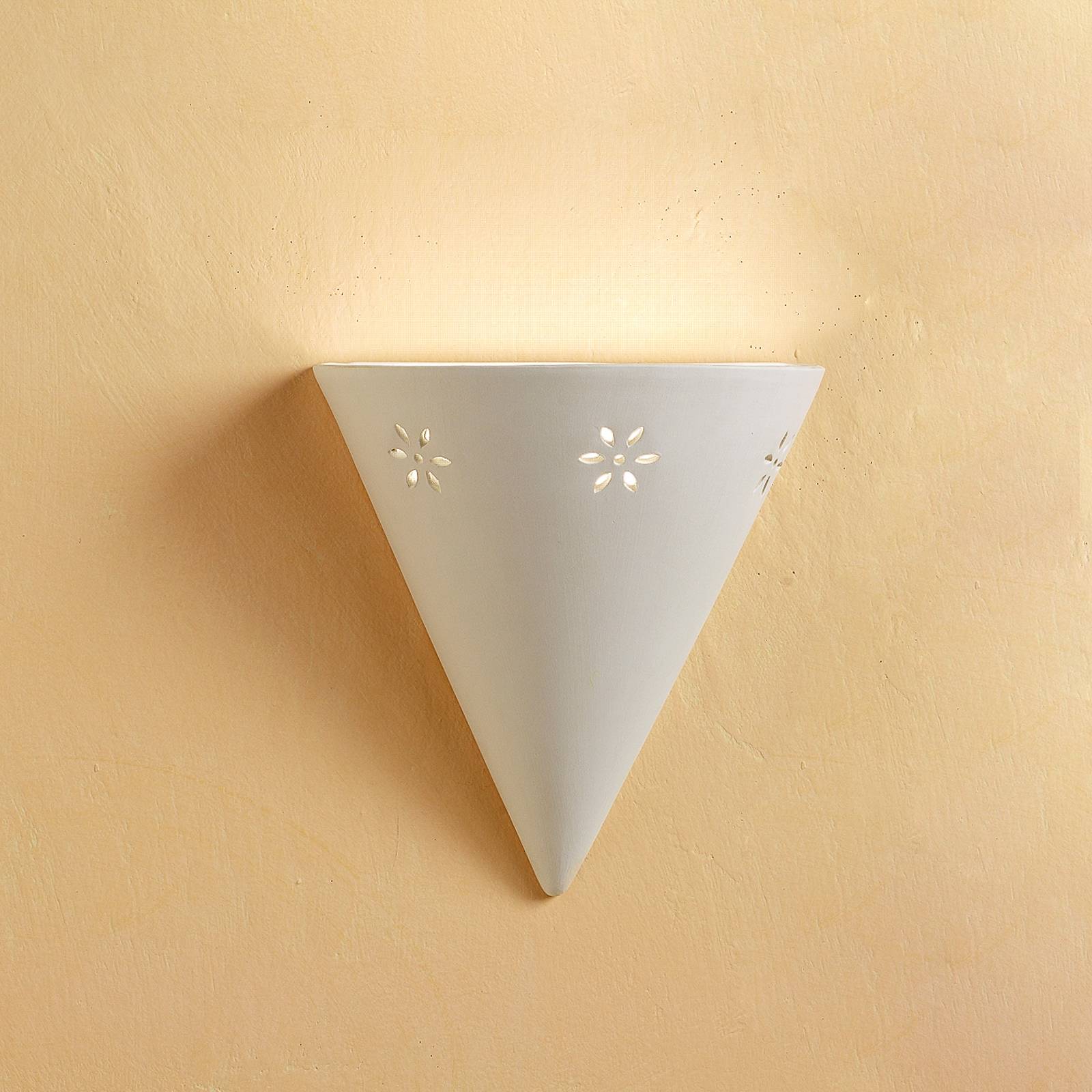 Edle Wandleuchte Cono aus weißer Keramik Edle Wandleuchte Cono aus weißer Keramik von Ceramiche