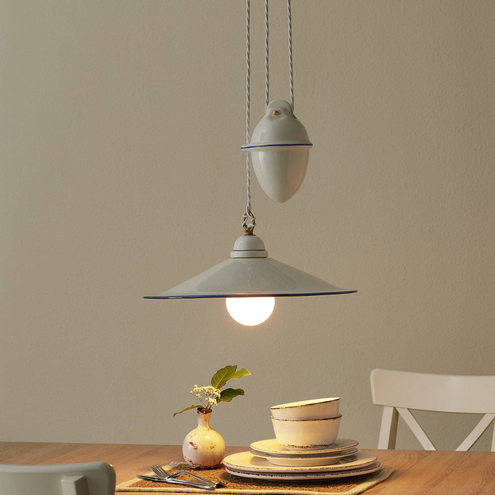 Hängeleuchte PIATTO mit Zuggewicht Hängeleuchte PIATTO mit Zuggewicht von Ceramiche