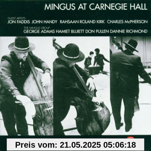 At Carnegie Hall At Carnegie Hall von Charles Mingus