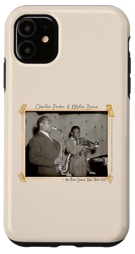 Charlie Parker und Miles Davis bei den Three Deuces Foto Hülle für iPhone 11 Charlie Parker und Miles Davis bei den Three Deuces Foto Hülle für iPhone 11 von Charlie Parker