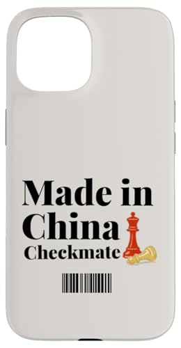 Hergestellt in China Schachmatt Sarkastischer politischer Strategiehumor Hülle für iPhone 15 Hergestellt in China Schachmatt Sarkastischer politischer Strategiehumor Hülle für iPhone 15 von Checkmate China Sarcastic Global Political Humor
