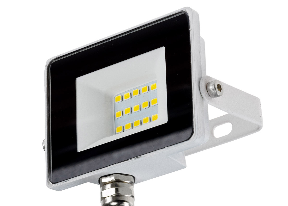 ChiliTec LED-Fluter CTF-SLW 10 IP65, 10W, 864lm, 4000K neutralweiß ChiliTec LED-Fluter CTF-SLW 10 IP65, 10W, 864lm, 4000K neutralweiß von ChiliTec