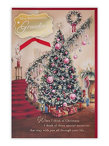 Clintons: Trad Tree Next To Stairs Weihnachtskarte für Oma von Clintons