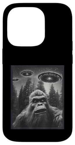 Lustiges Grafik-T-Shirt für Männer und Frauen, Bigfoot Sasquatch Alien Hülle für iPhone 14 Pro Lustiges Grafik-T-Shirt für Männer und Frauen, Bigfoot Sasquatch Alien Hülle für iPhone 14 Pro von Cool Tees