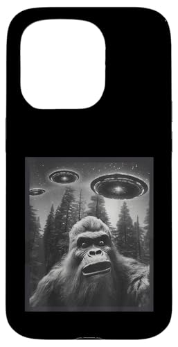 Lustiges Grafik-T-Shirt für Männer und Frauen, Bigfoot Sasquatch Alien Hülle für iPhone 15 Pro Lustiges Grafik-T-Shirt für Männer und Frauen, Bigfoot Sasquatch Alien Hülle für iPhone 15 Pro von Cool Tees