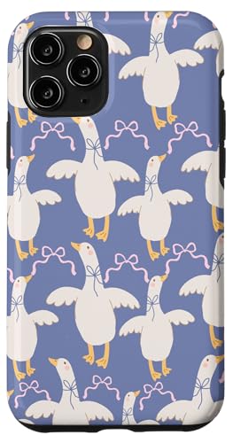 Niedliche Cottagecore-Blumen und Gänse pastellrosa Schleife Hülle für iPhone 11 Pro Niedliche Cottagecore-Blumen und Gänse pastellrosa Schleife Hülle für iPhone 11 Pro von Cottagecore and Nature tees