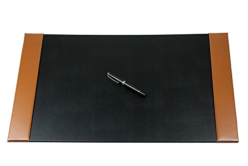 DELMON VARONE - Personalisierbare Schreibtischunterlage mit 2 Seitenleisten Cambridge Top Grain Leder braun, Rutschfeste Schreibunterlage abwaschbar, Schreibtisch Unterlage als Mousepad, 64x42 cm DELMON VARONE - Personalisierbare Schreibtischunterlage mit 2 Seitenleisten Cambridge Top Grain Leder braun, Rutschfeste Schreibunterlage abwaschbar, Schreibtisch Unterlage als Mousepad, 64x42 cm von DELMON VARONE - FINE LEATHERGOODS MADE IN GERMANY