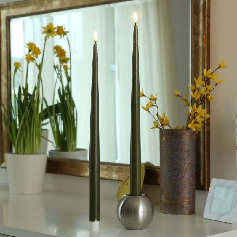 LED Stabkerzen ELLA - Echtwachs - realistische 3D Flamme - H: 38cm - olivgrün - 2 Stück von DELUXE Homeart