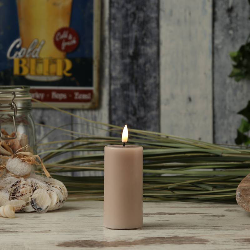 LED Stumpenkerze MIA - Echtwachs - realistische 3D Flamme - H: 10cm... von DELUXE Homeart