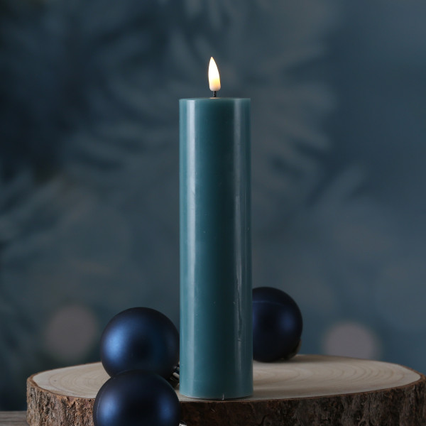 LED Stumpenkerze MIA - Echtwachs - realistische 3D Flamme - H: 20cm... von DELUXE Homeart