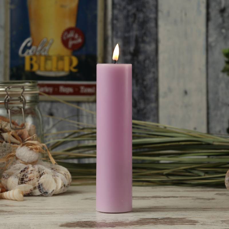 LED Stumpenkerze MIA - Echtwachs - realistische 3D Flamme - H: 20cm - D: 5cm - lavendel von DELUXE Homeart