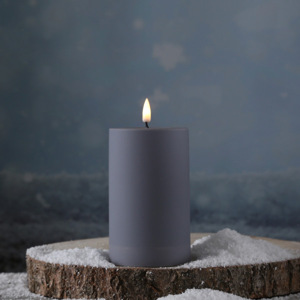 LED Stumpenkerze MIA - Kunststoff - 3D Flamme - H: 12,5cm - D: 7,5c... von DELUXE Homeart