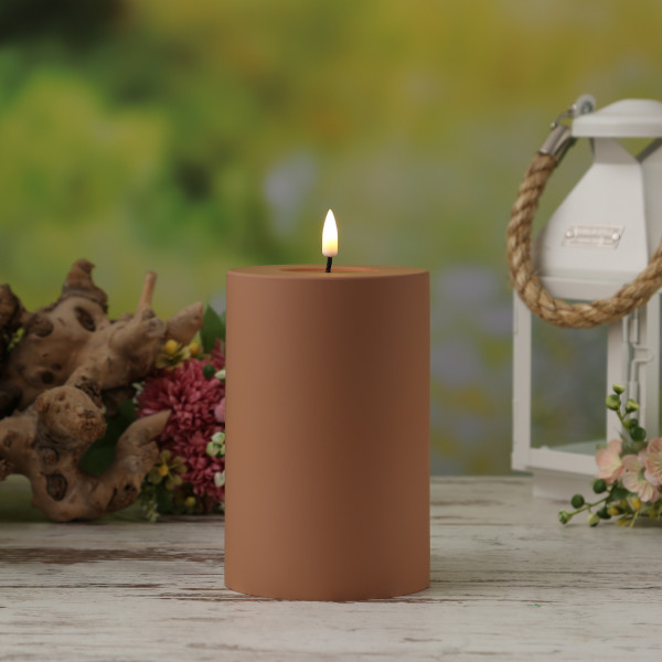LED Stumpenkerze MIA - Kunststoff - 3D Flamme - H: 15cm - D: 10cm -... von DELUXE Homeart