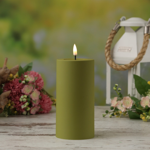 LED Stumpenkerze MIA - Kunststoff - 3D Flamme - H: 15cm - D: 7,5cm ... von DELUXE Homeart