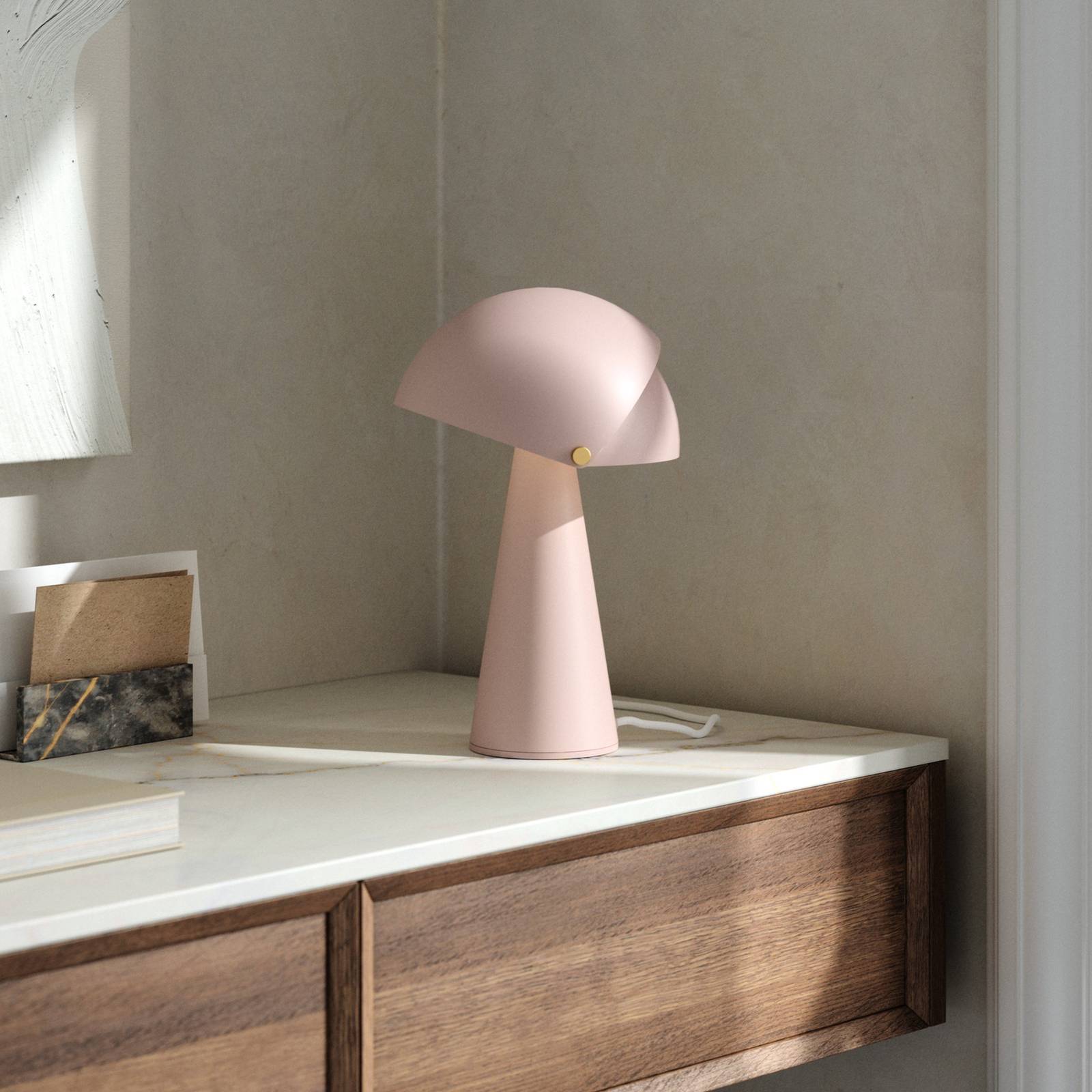 Tischleuchte Align mit kippbarem Schirm, rose von DFTP by Nordlux