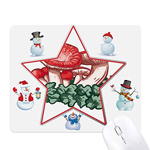 Beautiful Red Poisonous Mushroom Illustration Christmas Snowman Family Star Mouse Pad von DIYthinker