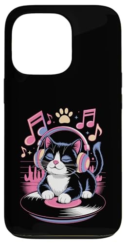Cute DJ Cat With Headphones Spinning Vinyl And Music Notes Hülle für iPhone 13 Pro Cute DJ Cat With Headphones Spinning Vinyl And Music Notes Hülle für iPhone 13 Pro von DJ Cat Vibes For Music Lovers And Cute Feline Fans