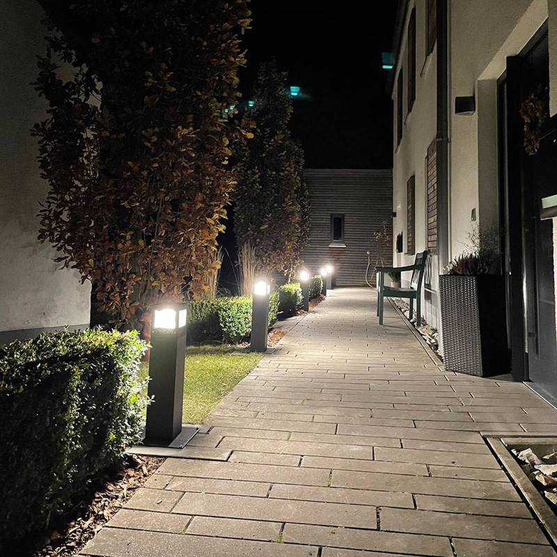 DOTLUX WAY LED-Sockelleuchte Höhe 55cm, 3.000K von DOTLUX